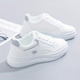 Chic baskets blanches confort léger