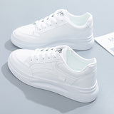 Chic baskets blanches confort léger