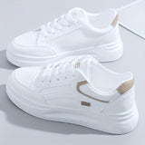 Chic baskets blanches confort léger