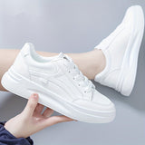 Chic baskets blanches confort léger