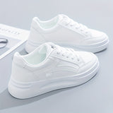 Chic baskets blanches confort léger