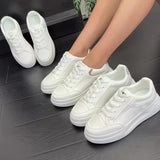 Chic baskets blanches confort léger