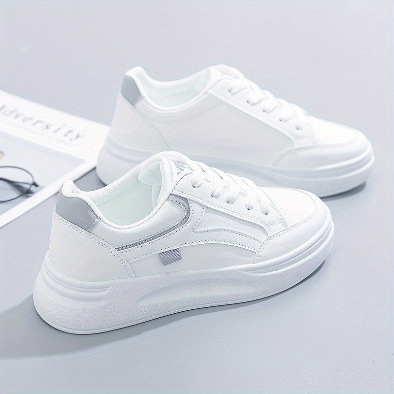 Chic baskets blanches confort léger