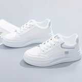 Chic baskets blanches confort léger