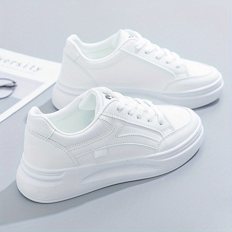 Chic baskets blanches confort léger