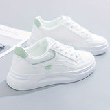 Chic baskets blanches confort léger