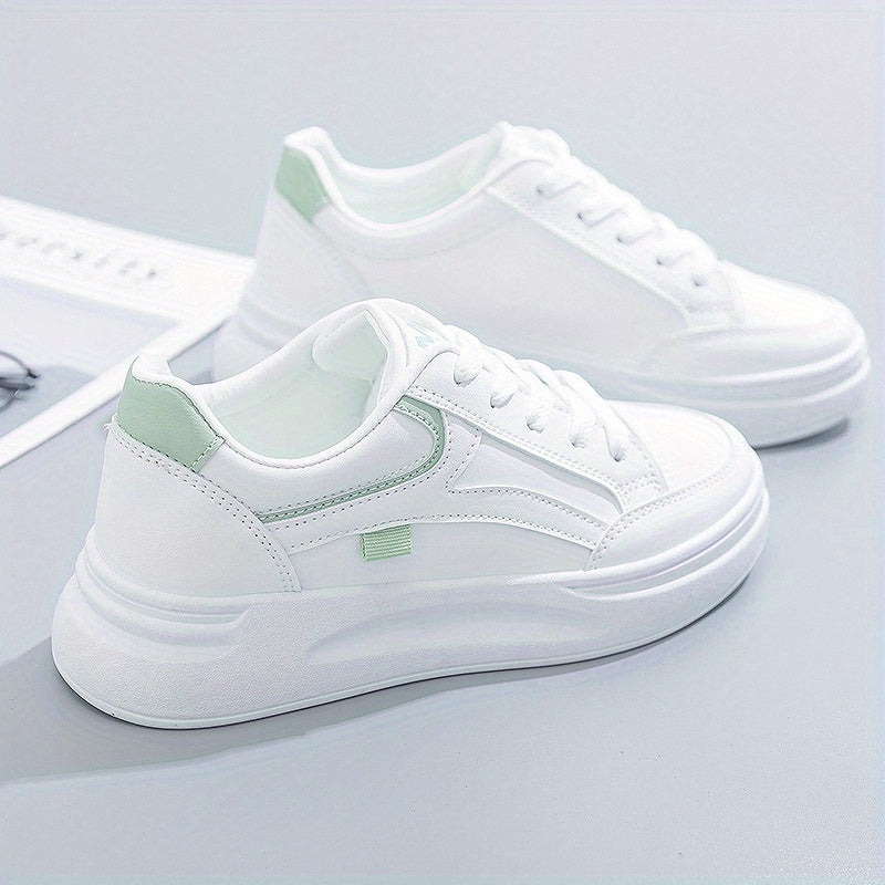 Chic baskets blanches confort léger